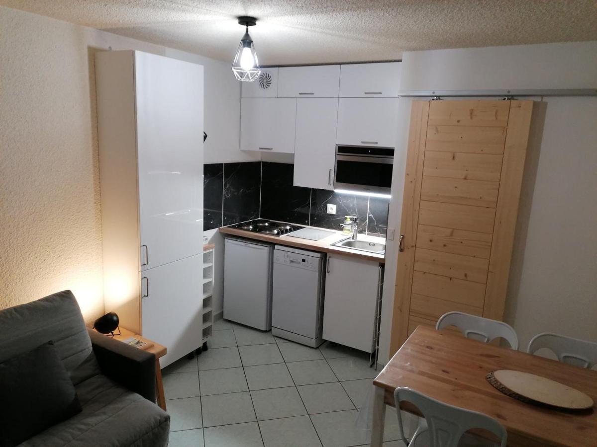 Charmant Studio Avec Terrasse Et Wifi A La Clusaz - Fr-1-459-64 المظهر الخارجي الصورة